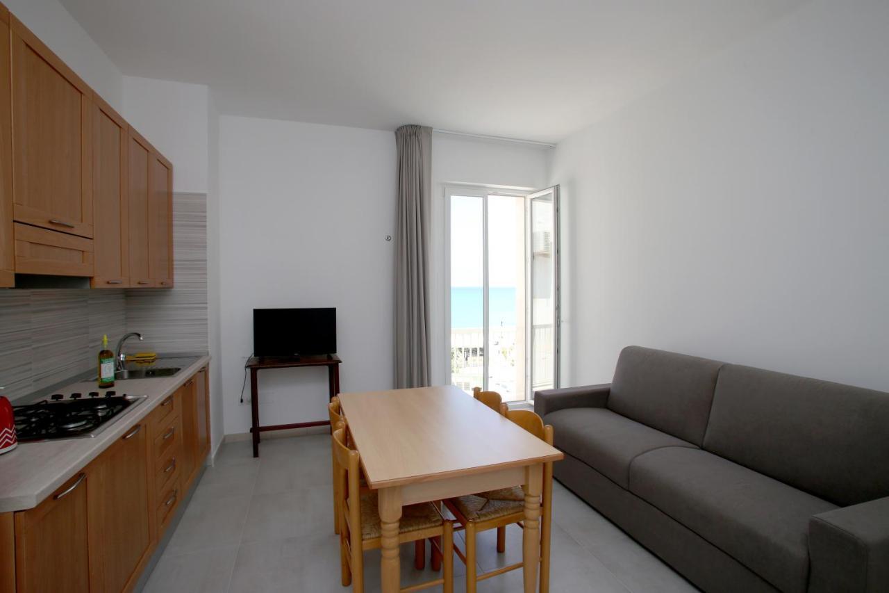 Appartamenti Luce Βιέστε Εξωτερικό φωτογραφία